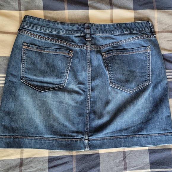 Old Navy denim mini skirt, US 12 - Picture 4 of 6